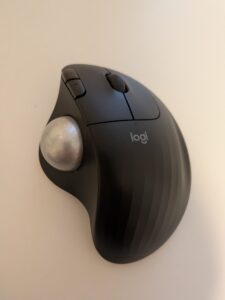 logicoolのトラックボール